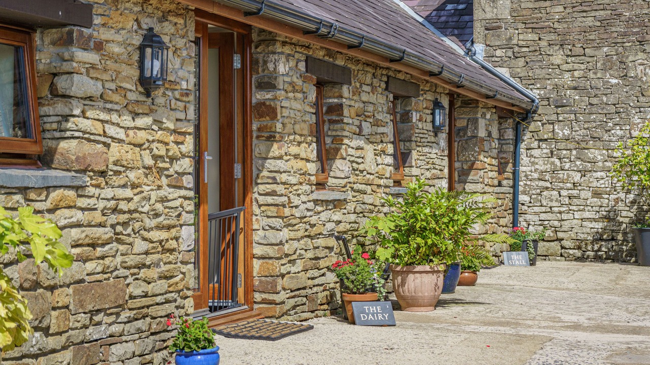 Photo of Others in Llanrhidian Higher