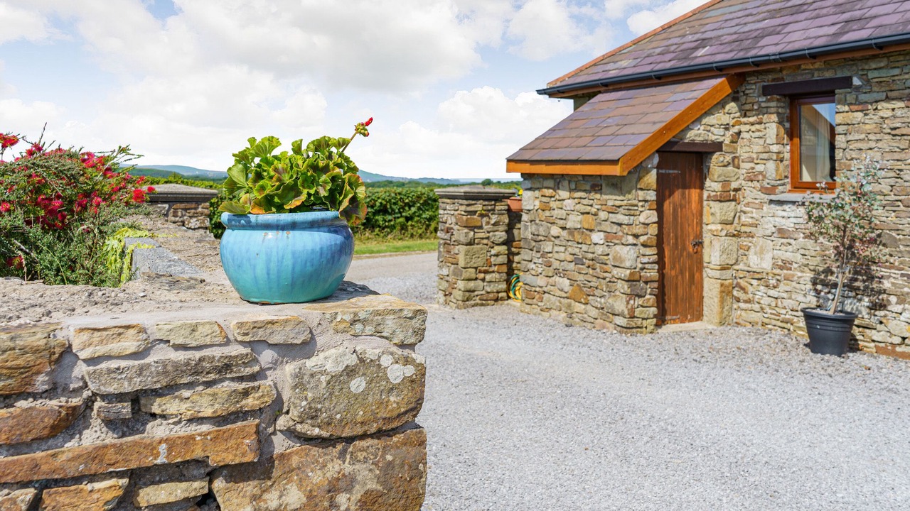 Photo of Others in Llanrhidian Higher