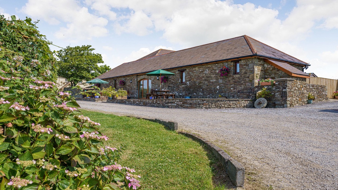 Photo of Others in Llanrhidian Higher