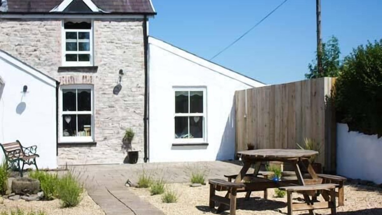 Photo of Buildings in Llanybri