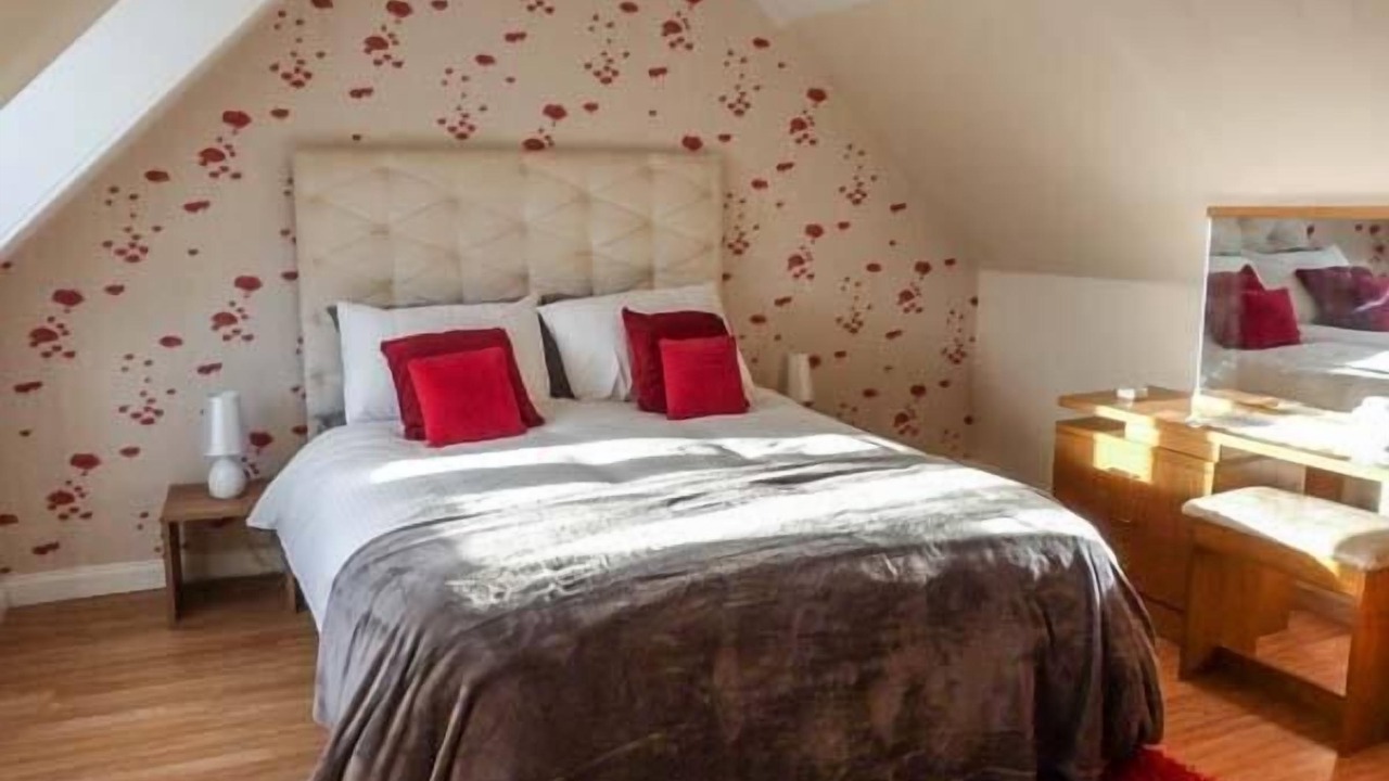 Photo of Others in St Combs