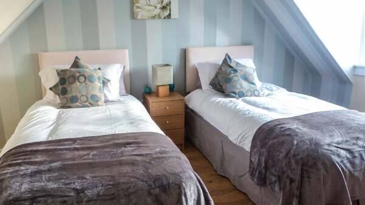 Photo of Others in St Combs