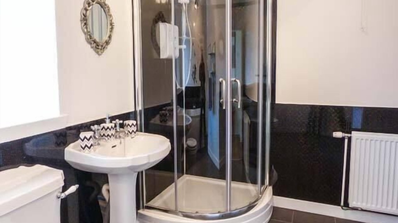 Photo of Bathroom in St Combs