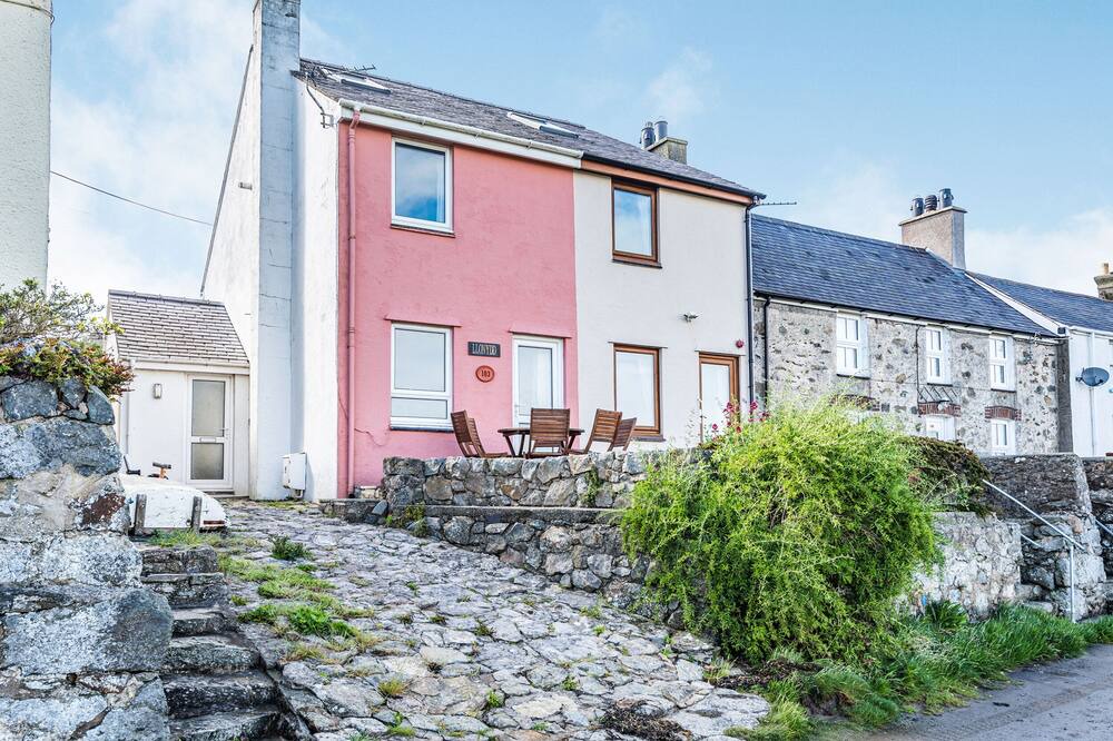 Photo of Outdoor in Ty Croes