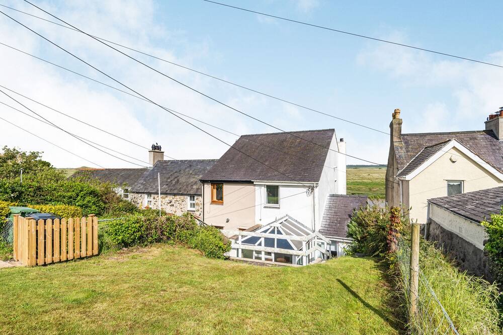 Photo of Others in Ty Croes