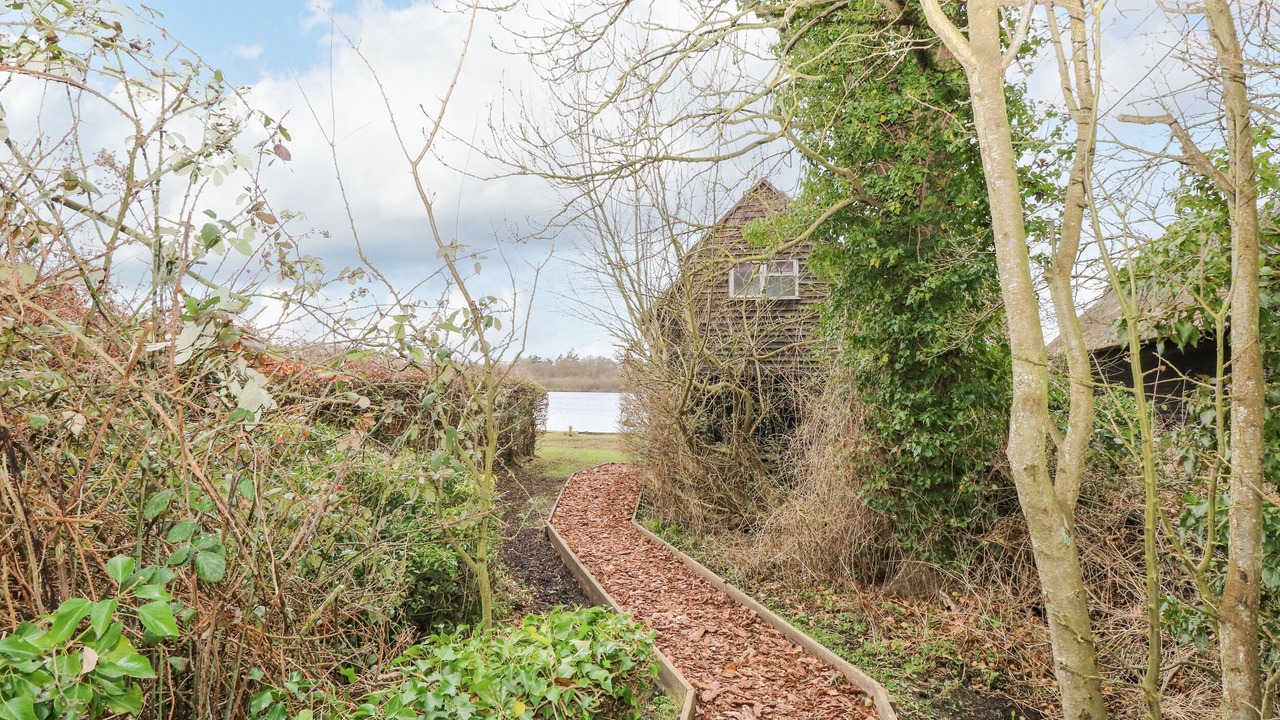 Photo of Others in Irstead