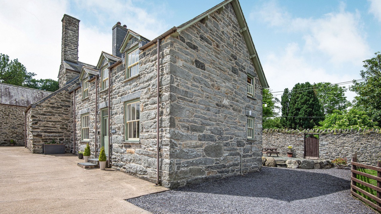 Photo of Buildings in Bala