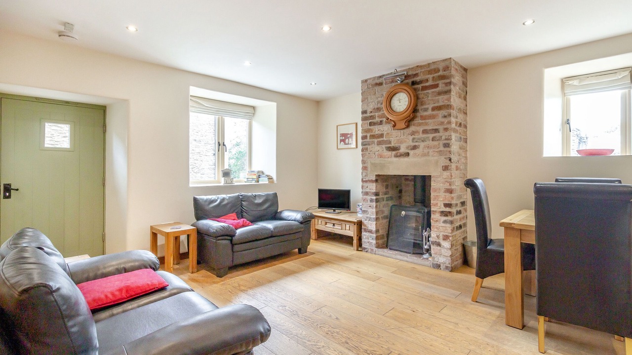 Photo of Livingroom in Dronfield