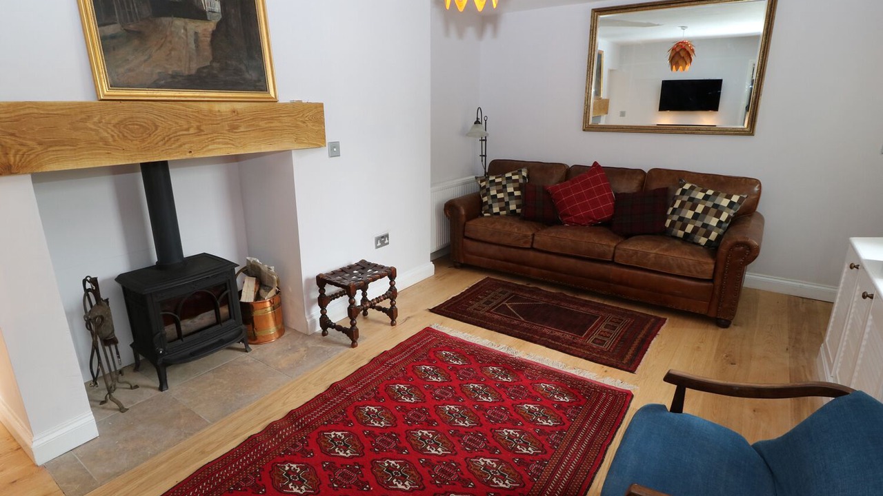 Photo of Livingroom in Holestone Moor