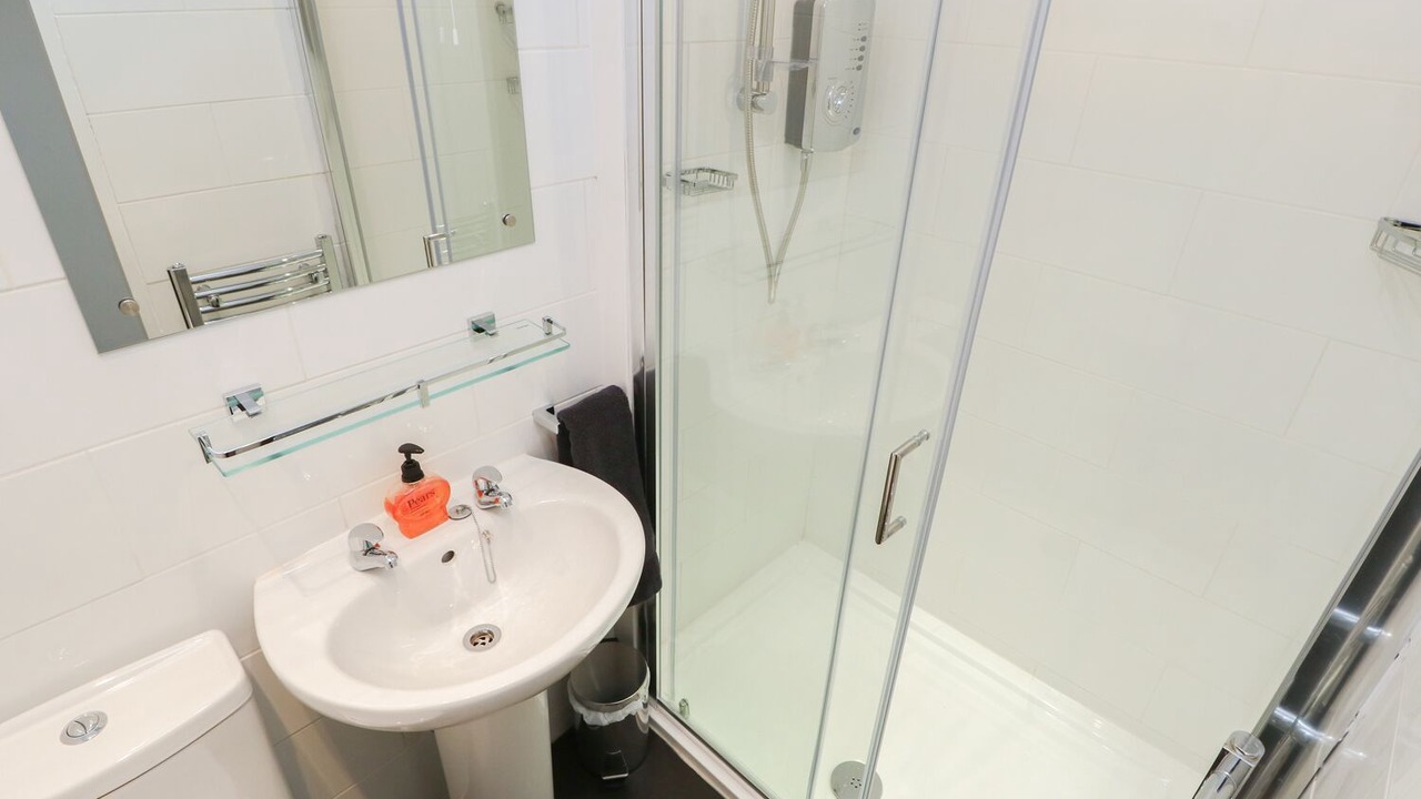 Photo of Bathroom in Holestone Moor
