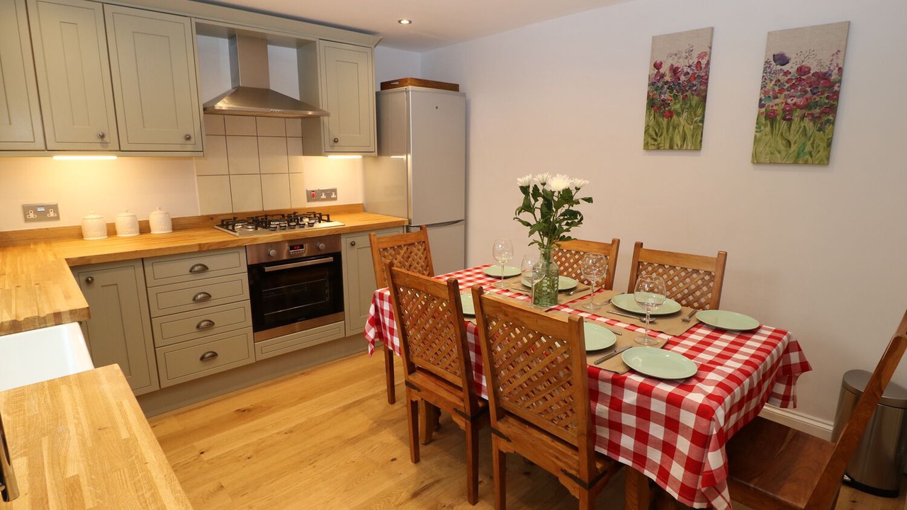 Photo of Others in Holestone Moor