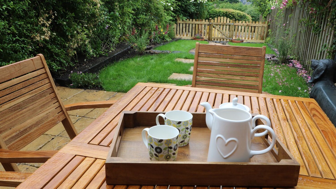 Photo of Patio Balcony in Holestone Moor