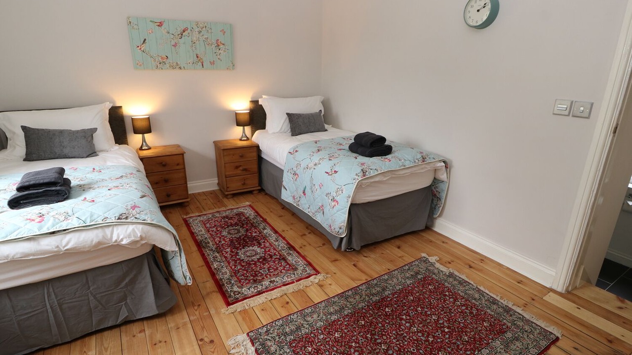 Photo of Others in Holestone Moor