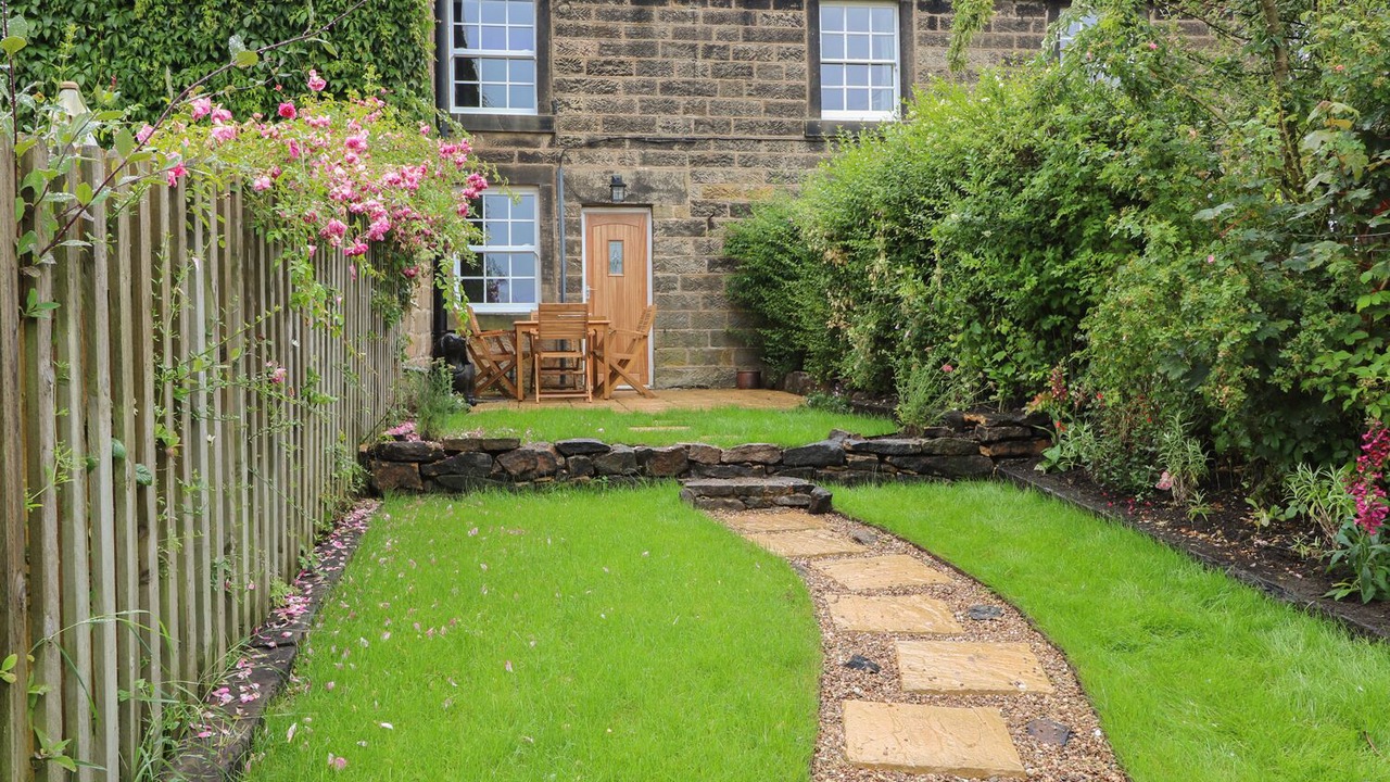 Photo of Outdoor in Holestone Moor