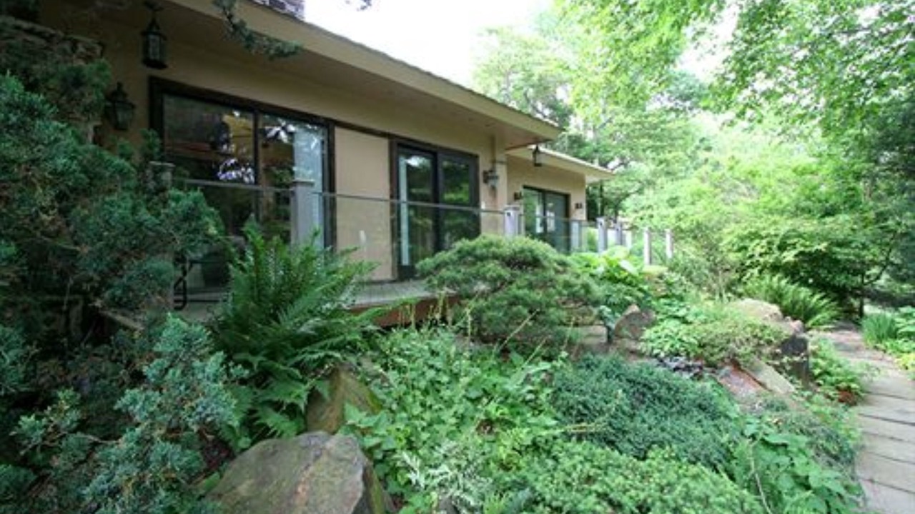 Photo of Outdoor in Media