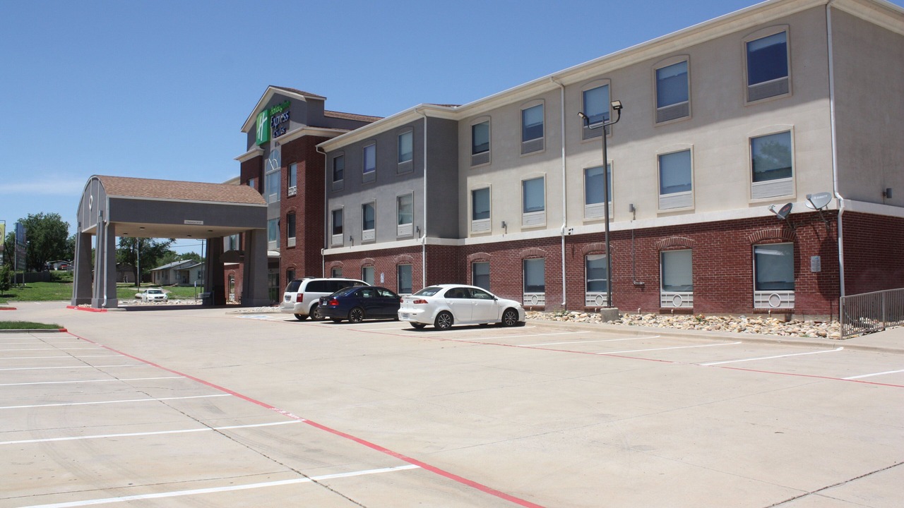 Photo of Outdoor in Shamrock