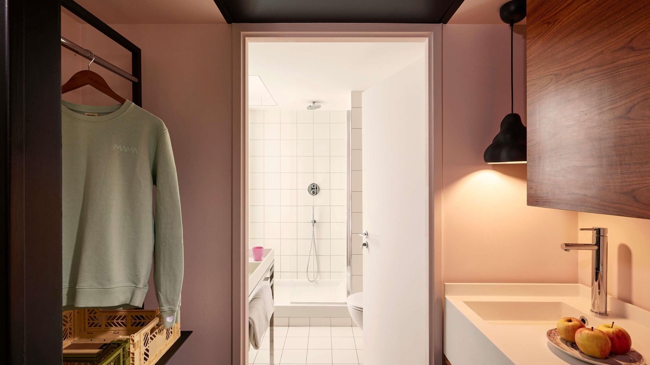 Photo of Bedroom in 20th Arrondissement