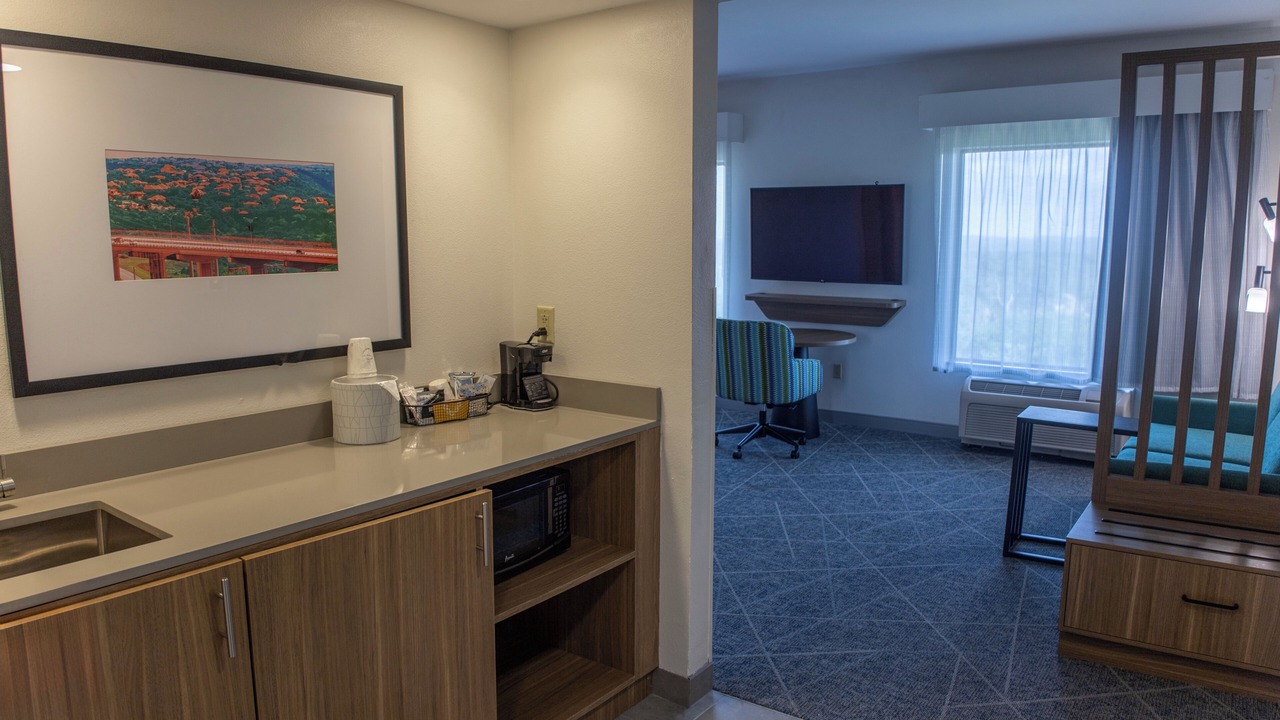 Photo of Bedroom in Lakeway