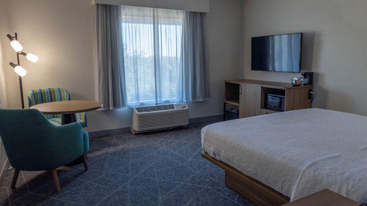 Photo of Bedroom in Lakeway