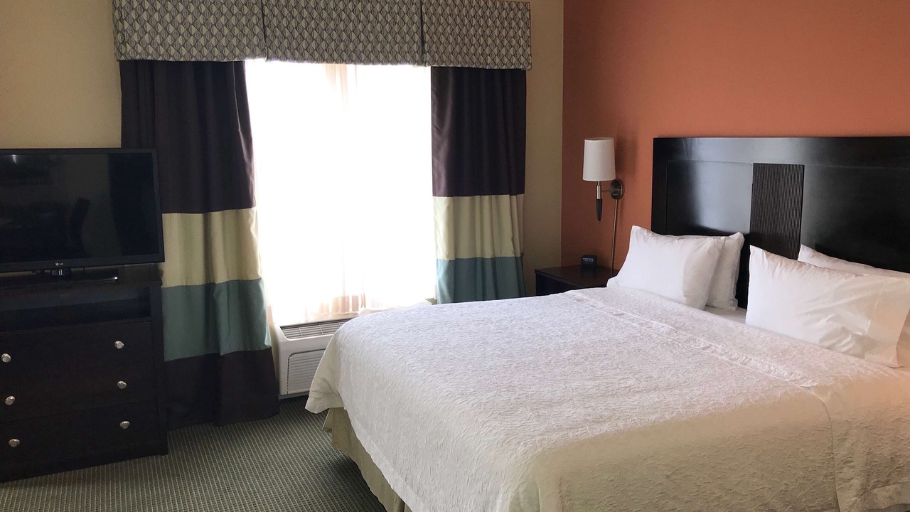 Photo of Bedroom in Lakeway