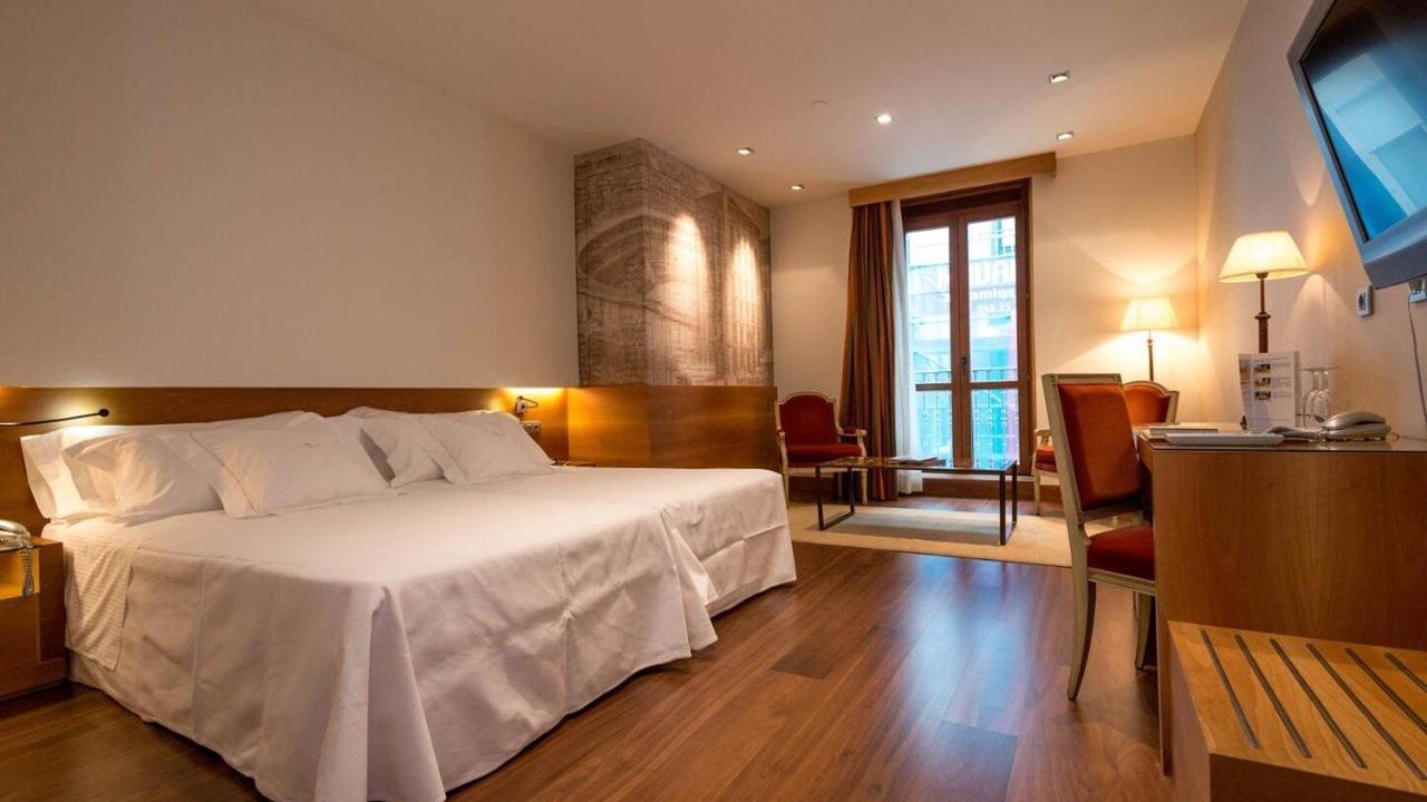 Photo of Bedroom in Pamplona City Centre