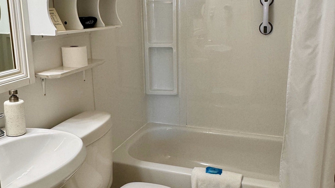Photo of Bathroom in Smiths Cove