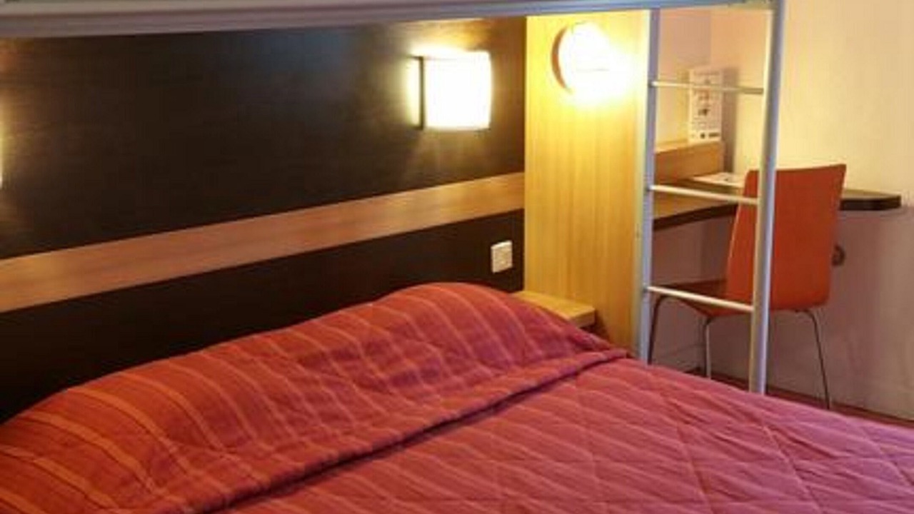 Photo of Bedroom in Lisieux