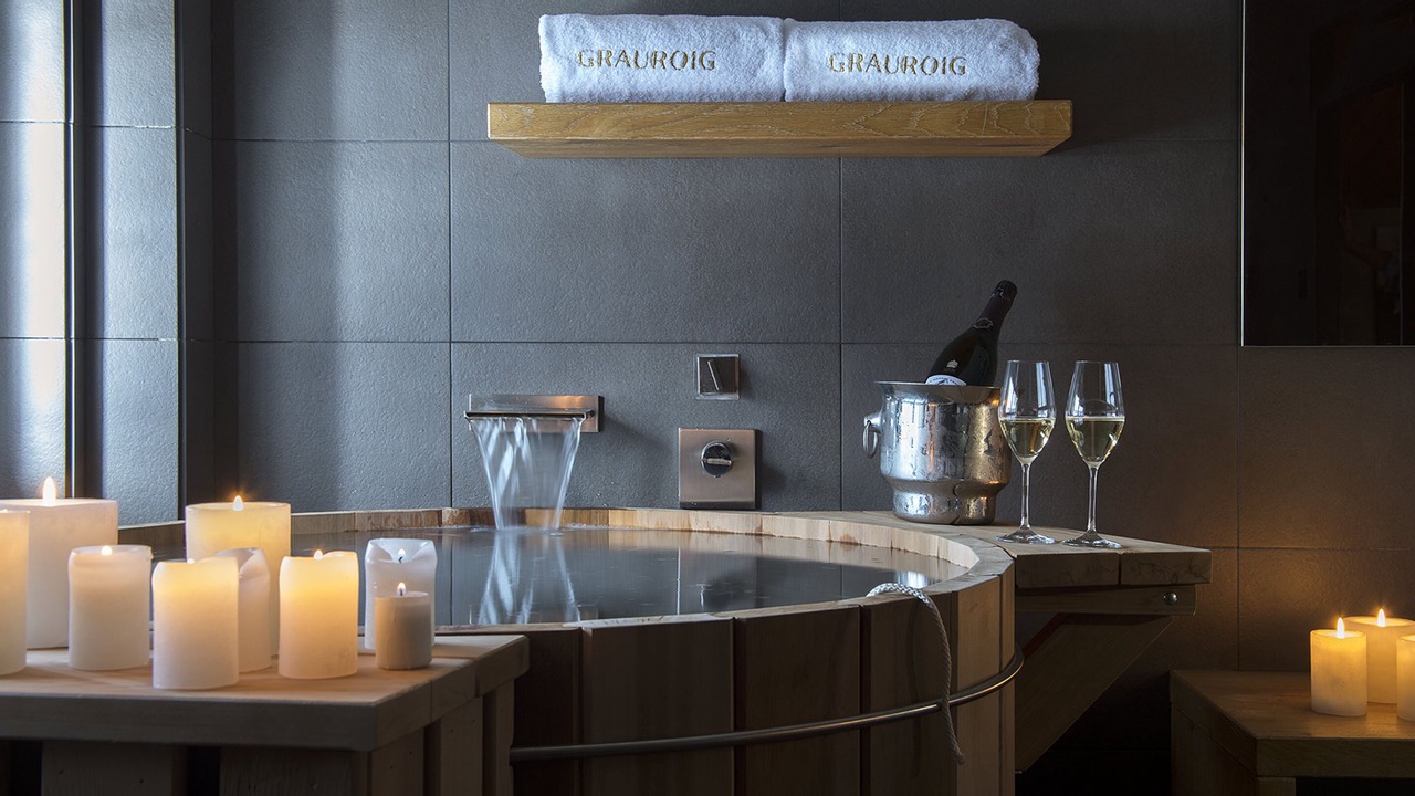Photo of Bathroom in Grau Roig