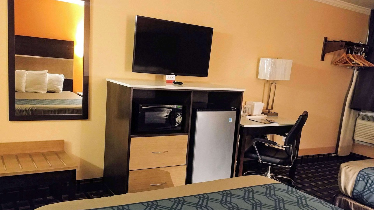 Photo of Others in Milldale