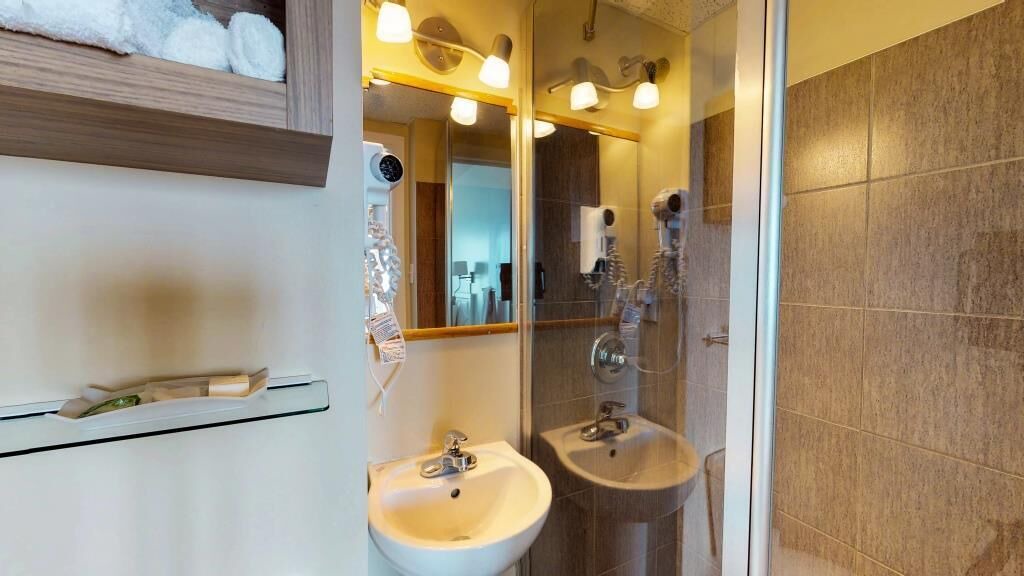 Photo of Bathroom in Bonaventure