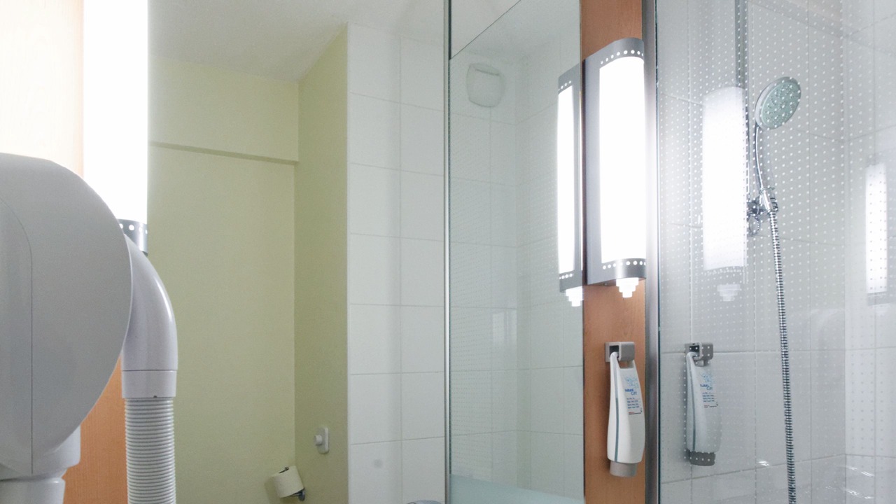 Photo of Bathroom in Mouilleron-le-Captif