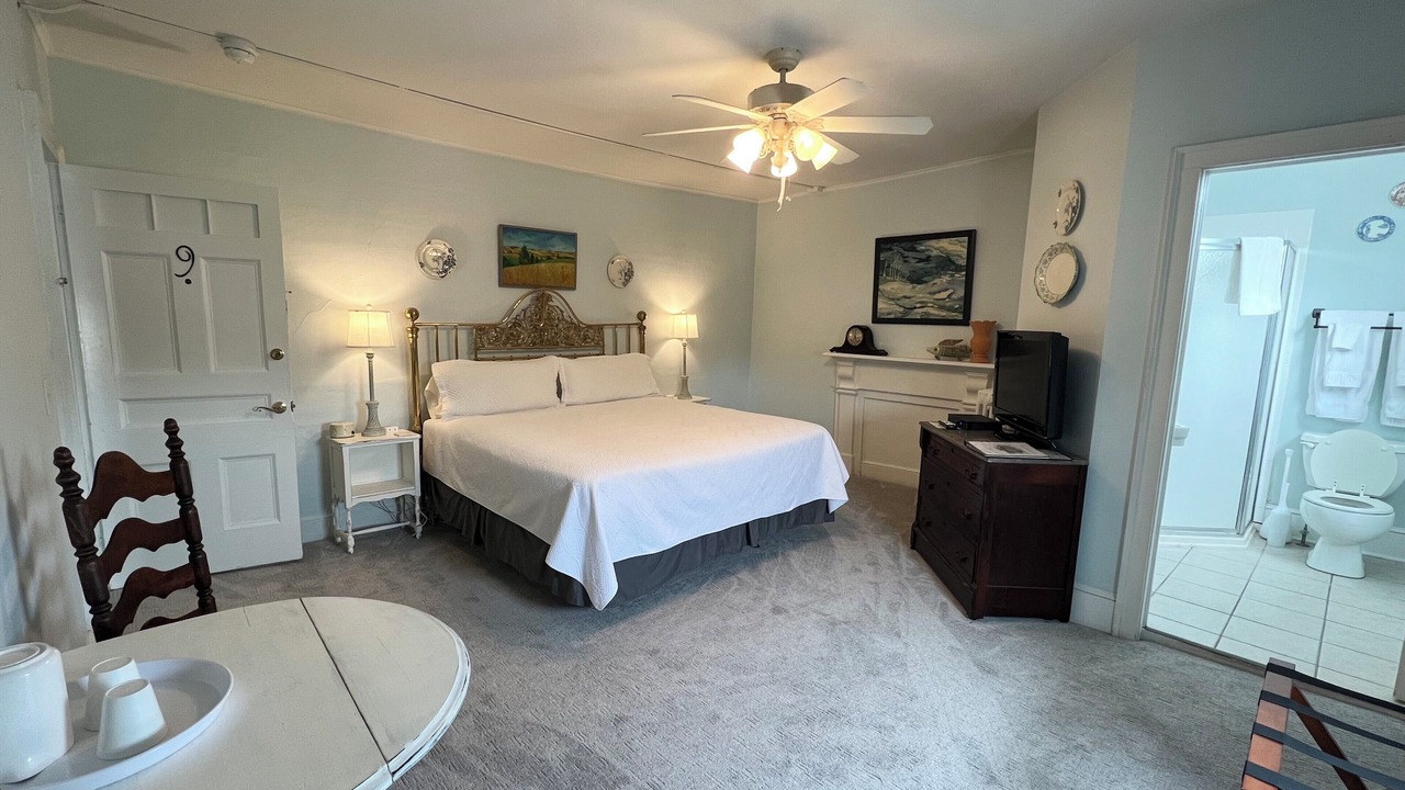 Photo of Bedroom in Lansing