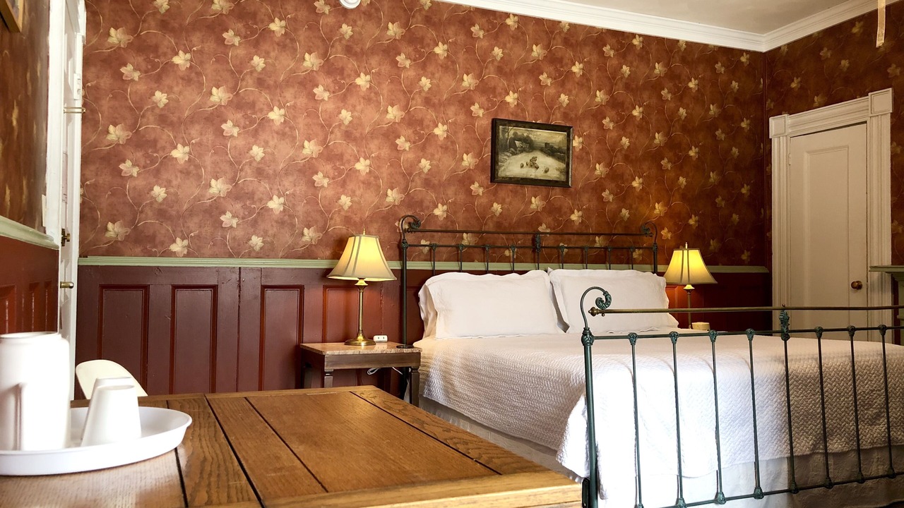 Photo of Bedroom in Lansing