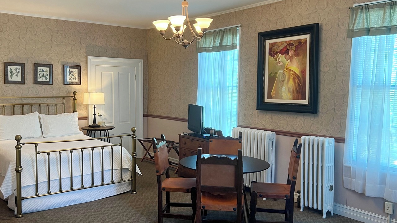 Photo of Bedroom in Lansing