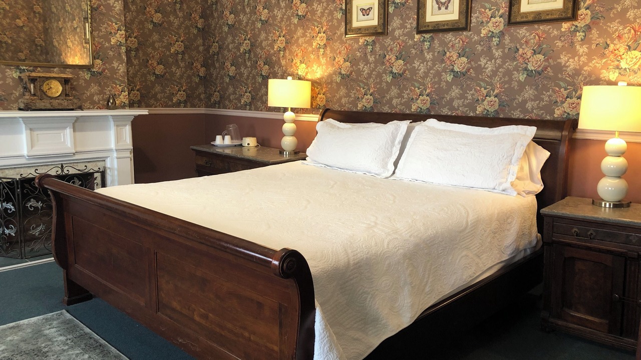 Photo of Bedroom in Lansing