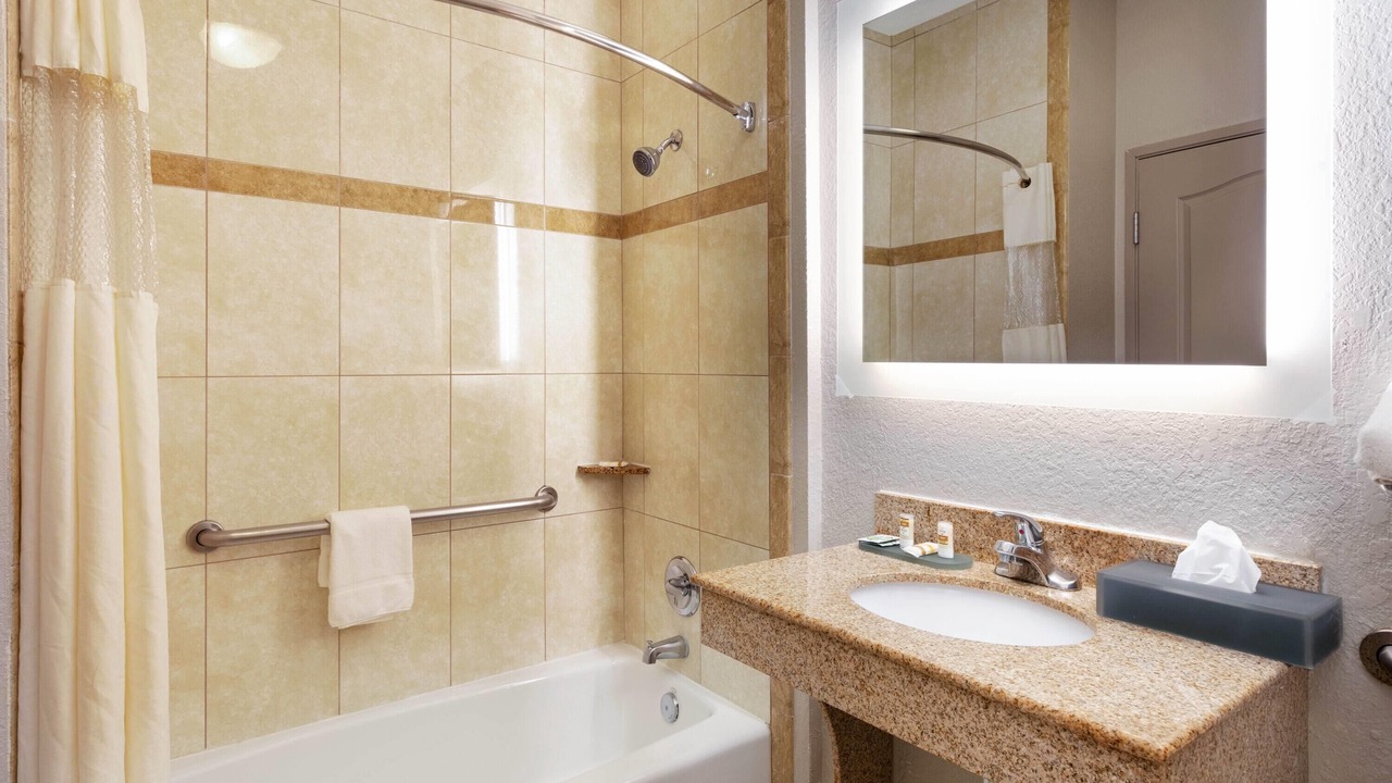 Photo of Bathroom in Lindale