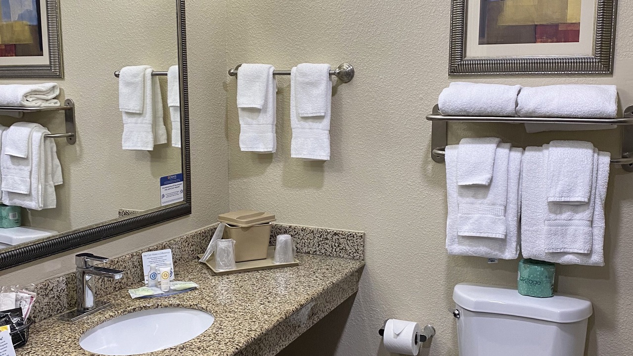Photo of Bathroom in Kingsland
