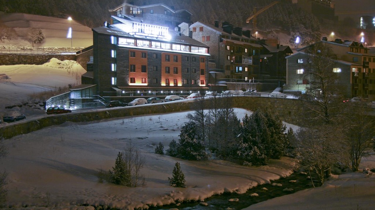 Photo of Outdoor in Incles