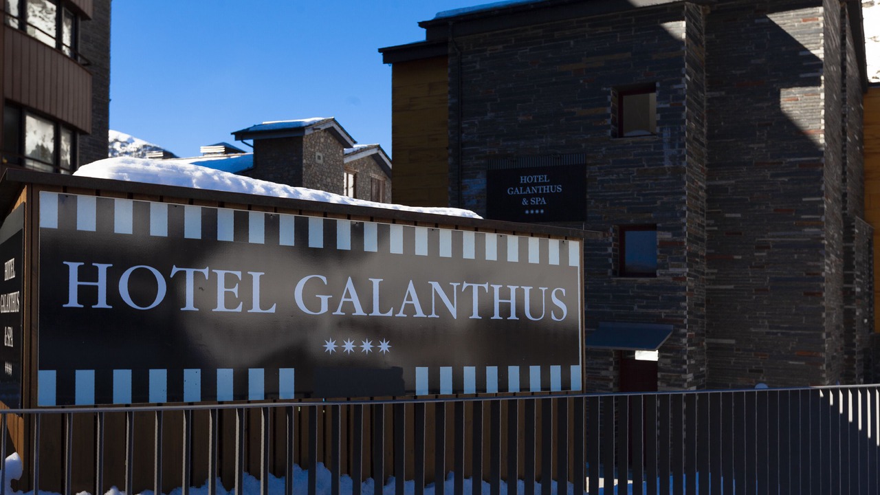 Photo of Buildings in Incles