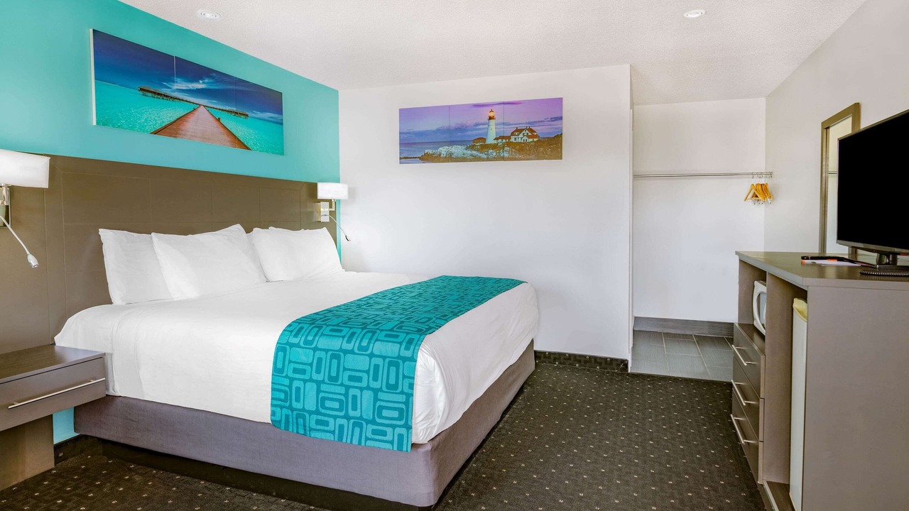 Photo of Bedroom in Gananoque