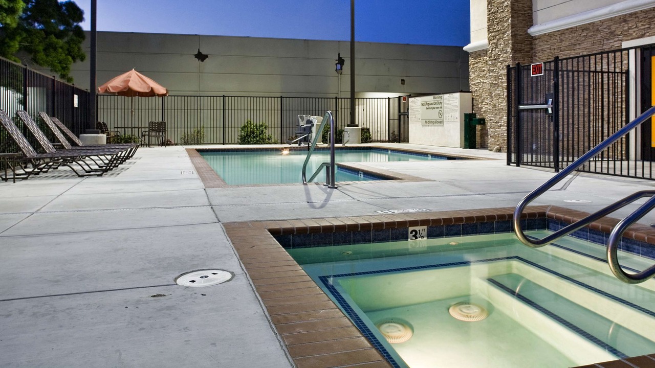 Photo of Outdoor in Brentwood