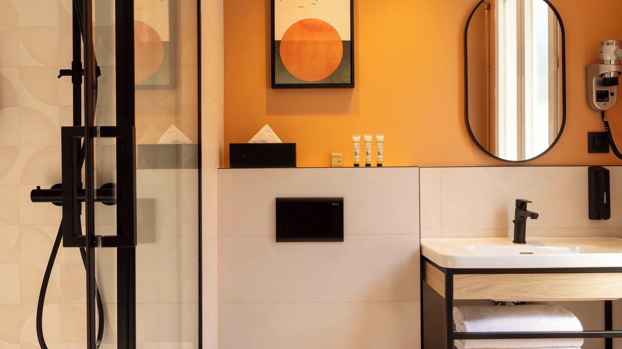 Photo of Bathroom in Levallois-Perret