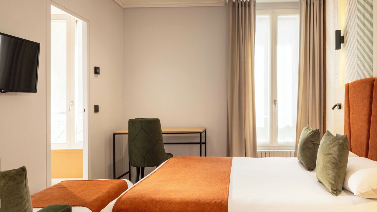 Photo of Bedroom in Levallois-Perret