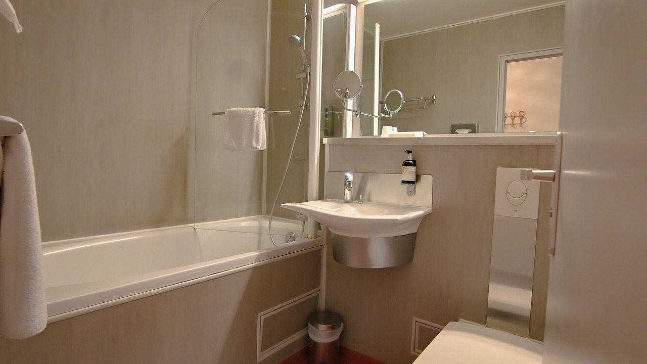 Photo of Bathroom in La Roque-d'Antheron