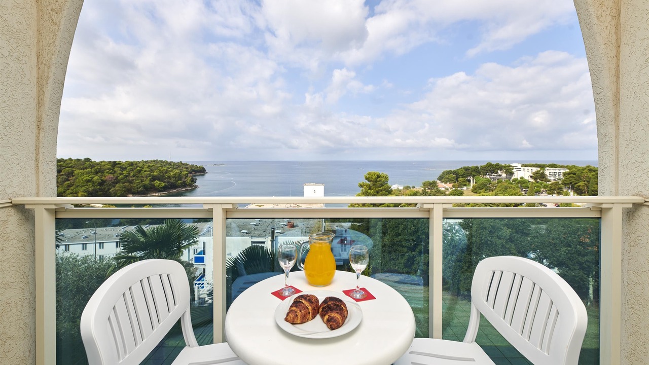 Photo of Patio Balcony in Zelena