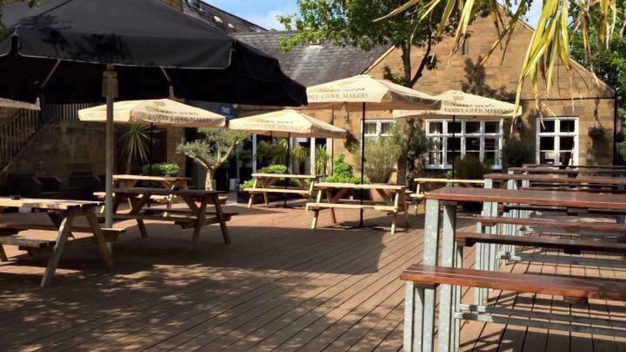 Photo of Patio Balcony in Earls Barton