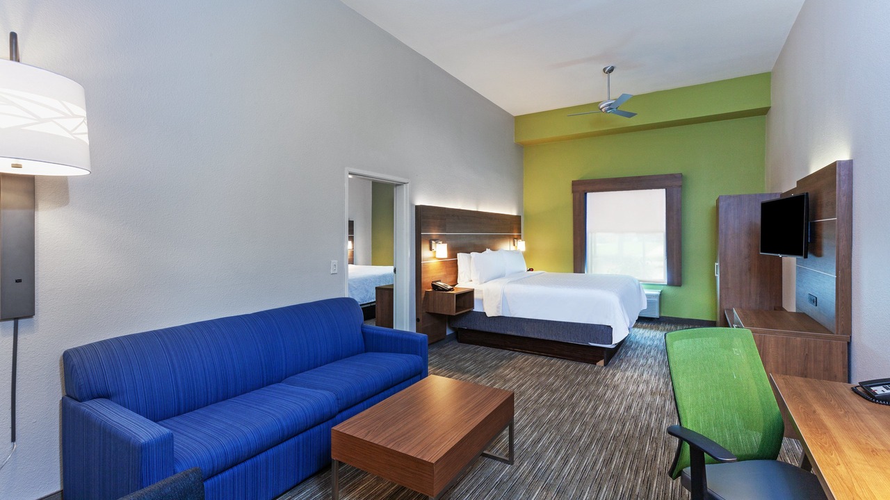 Photo of Bedroom in Lakeview  Jefferson County