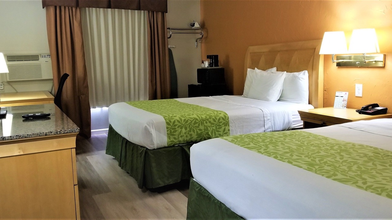 Photo of Bedroom in Lyons