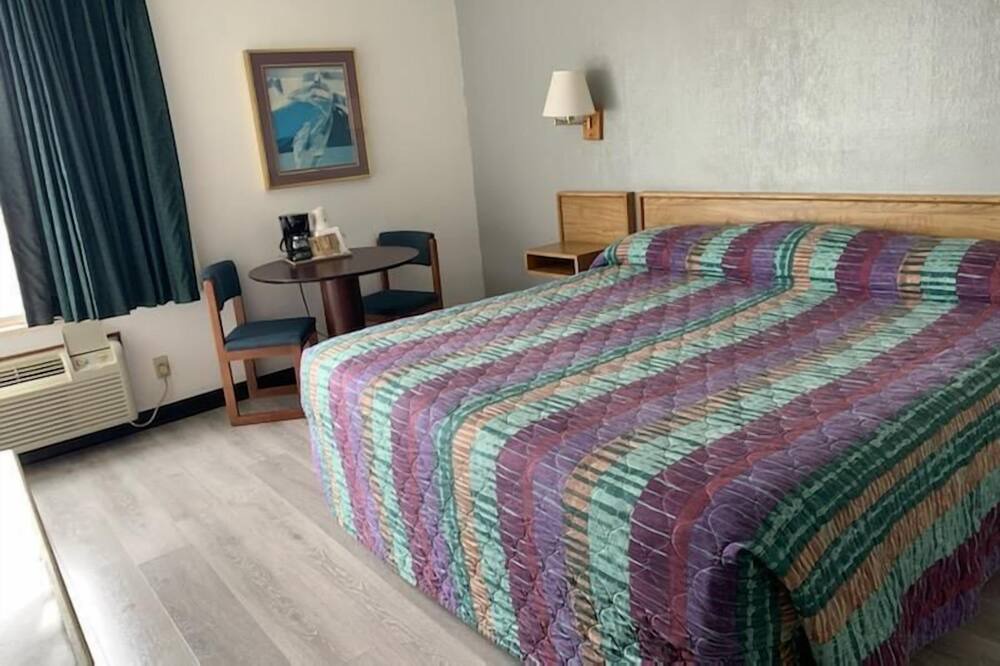 Photo of Bedroom in Green River