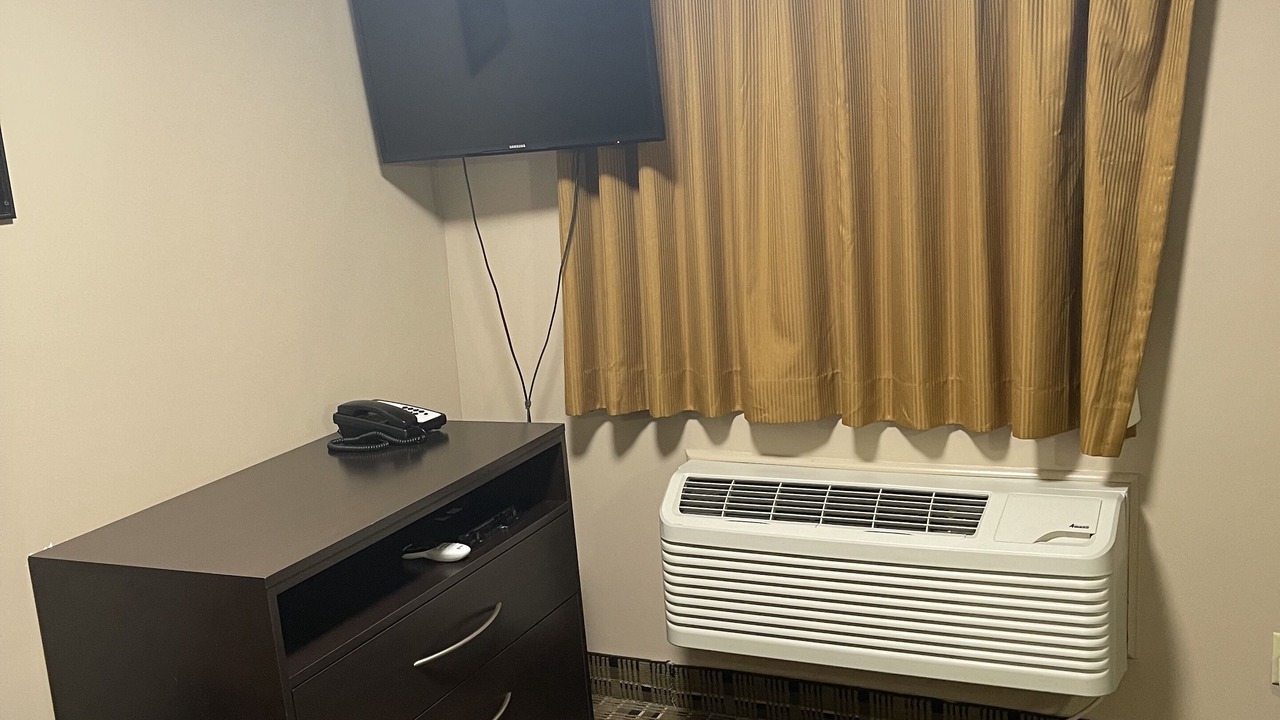 Photo of Bedroom in Edgewood